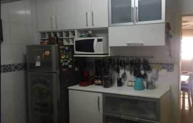 Imagem: A casa possui 3 Dormitórios, 1 Suíte, 2 Banheiros, 2 Vagas