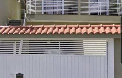 Imagem: A casa possui 3 Dormitórios, 1 Suíte, 3 Banheiros, 2 Vagas