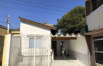 Imagem: A casa possui 2 Dormitórios, 2 Banheiros, 1 Vaga na garagem