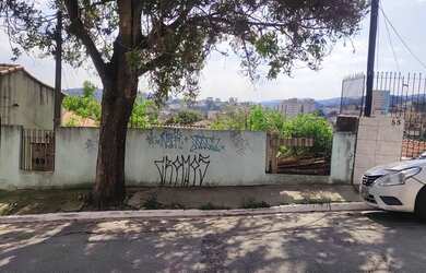 Imagem: O terreno possui 400m² de Área Privada e está localizado