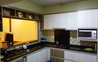 Imagem: O apartamento possui 3 Dormitórios, 1 Suíte, 2 Banheiros