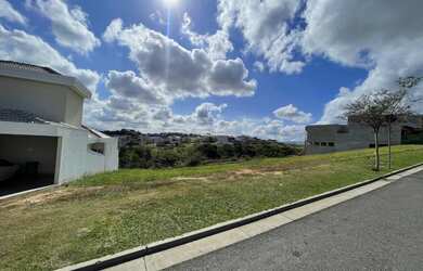 Imagem: O terreno possui 435m² de Área Privada, Piscina e está localizado