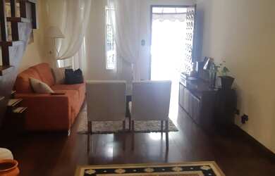 Imagem: A casa possui 3 Dormitórios, 1 Suíte, 2 Banheiros, 1 Vaga