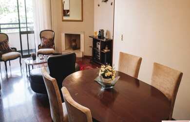 Imagem: O apartamento possui 4 Dormitórios, 3 Suítes, 2 Vagas na garagem