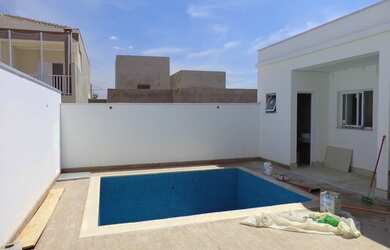 Imagem: A casa em condomínio possui 3 Dormitórios, 3 Suítes, 6 Banheiros