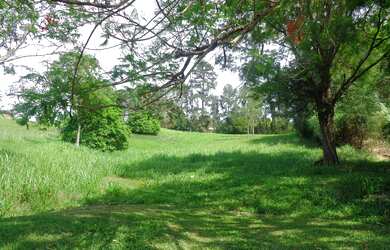 Imagem: O terreno possui 5.300m² de Área Privada e está localizado