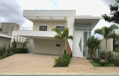 Imagem: A casa em condomínio possui 5 Dormitórios, 5 Suítes, 8 Banheiros