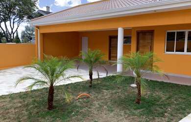 Imagem: A casa em condomínio possui 2 Dormitórios, 2 Suítes, 5 Banheiros