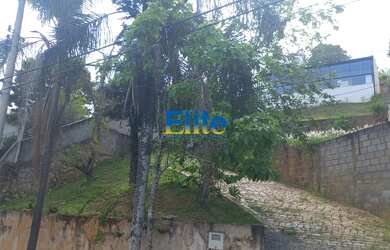 Imagem: A casa em condomínio possui 2 Dormitórios, 1 Suíte, 2 Banheiros