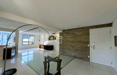 Imagem: O apartamento possui 3 Dormitórios, 3 Suítes, 5 Banheiros