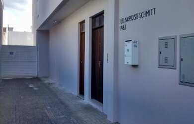 Imagem: O apartamento possui 1 Dormitório, 1 Banheiro, 1 Vaga na garagem