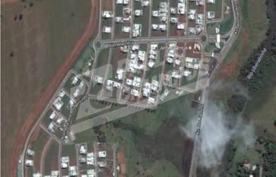 Imagem: O terreno possui 482m² de Área Privada e está localizado