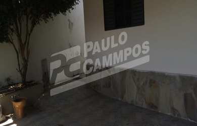 Imagem: A casa possui 3 Dormitórios, 1 Suíte, 3 Vagas na garagem