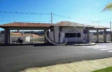 Imagem: A casa em condomínio possui 2 Dormitórios, 1 Banheiro, 2 Vagas