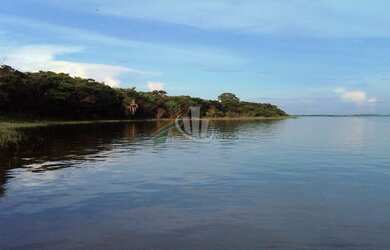 Imagem: O terreno possui 830m² de Área Privada e está localizado