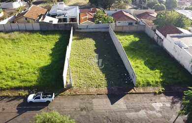 Imagem: O terreno possui 489m² de Área Privada e está localizado