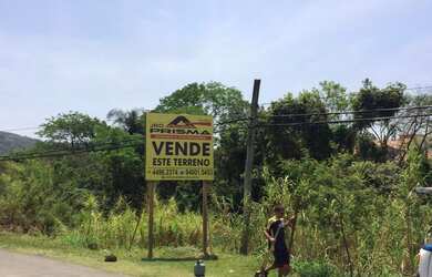 Imagem: O terreno possui 851m² de Área Privada e está localizado