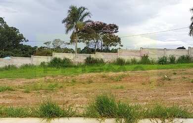 Imagem: O terreno possui 395m² de Área Privada e está localizado