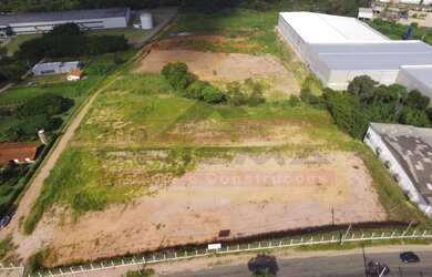 Imagem: O terreno possui 48.000m² de Área e está localizado em São