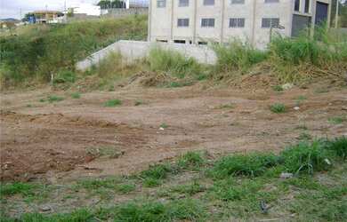 Imagem: O terreno possui 1.230m² de Área Privada e está localizado