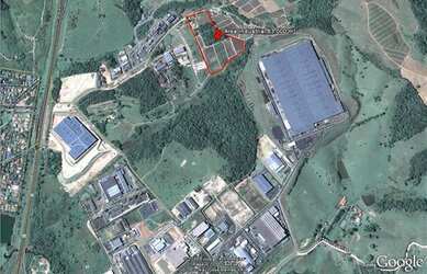 Imagem: O terreno possui 41000m² de Área Privada e está localizado