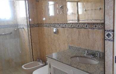 Imagem: O apartamento possui 3 Dormitórios, 1 Suíte, 2 Banheiros