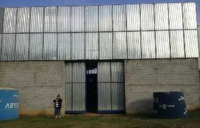 Imagem 2: Galpão Industrial, 4 vagas na garagem, 1000M² de Área Construída, 1300M² de Área Total