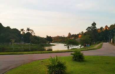 Imagem: O terreno possui 1000m² de Área Privada e está localizado