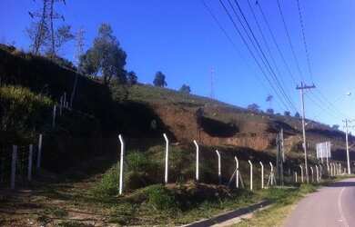 Imagem: O terreno possui 14.800m² de Área Privada e está localizado