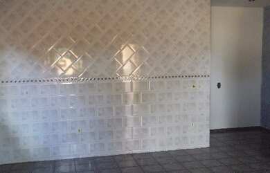 Imagem: A casa possui 3 Dormitórios, 1 Suíte, 2 Banheiros, 2 Vagas