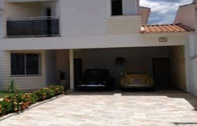 Imagem: A casa em condomínio possui 3 Dormitórios, 1 Suíte, 3 Banheiros