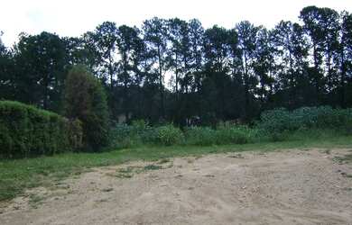 Imagem: O terreno possui 1.456m² de Área Privada e está localizado