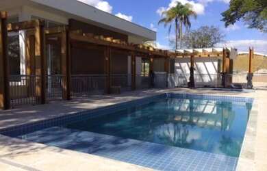 Imagem: O terreno possui 360m² de Área Privada e está localizado