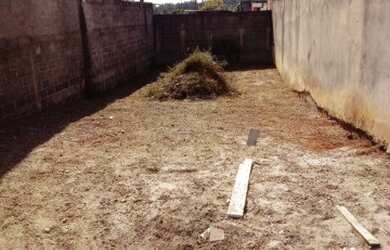 Imagem: O terreno possui 125m² de Área Privada e está localizado