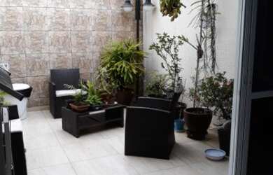 Imagem: A casa em condomínio possui 4 Dormitórios, 2 Suítes, 4 Banheiros