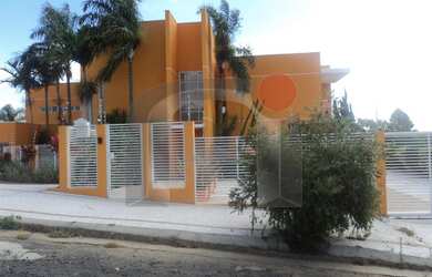 Imagem: A chácara possui 5 Dormitórios, 4 Suítes, 7 Banheiros, 8