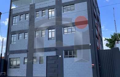 Imagem: A sala comercial possui 16 Banheiros, 1373m² de Área e 680m²