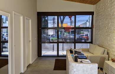 Imagem: CASA COMERCIAL REFORMADA EM AVENIDA DE GRANDE FLUXO