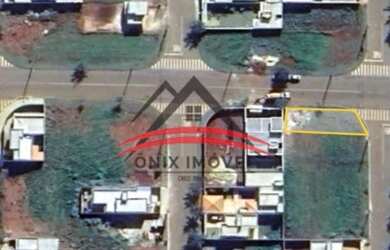 Imagem: O terreno possui 361m² de Área Privada e está localizado