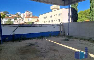 Imagem: O depósito está localizado em Centro, Santa Rita do Sapucaí