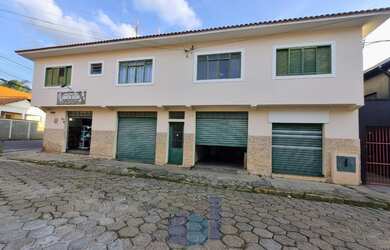 Imagem: O apartamento possui 2 Dormitórios, 1 Suíte, 1 Banheiro, 1