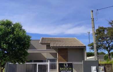 Imagem: A casa possui 3 Dormitórios, 1 Vaga na garagem, 90m² de Área