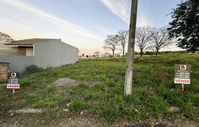 Imagem: O terreno possui 133m² de Área e está localizado em Parque