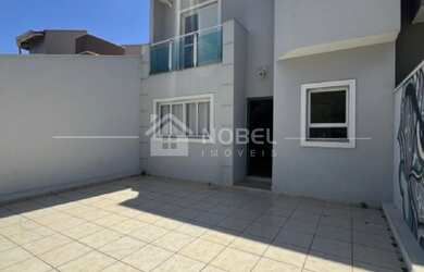 Imagem: A casa possui 3 Dormitórios, 1 Suíte e está localizado em