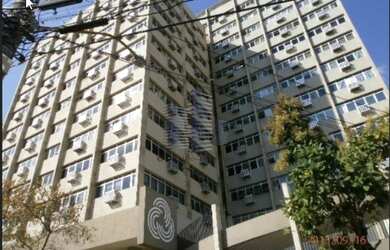 Imagem: A sala comercial possui 2 Banheiros, 1 Vaga na garagem e 80m²