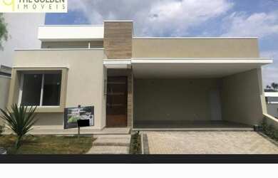 Imagem: A casa em condomínio possui 3 Dormitórios, 3 Suítes, 4 Banheiros