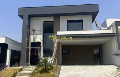 Imagem: A casa em condomínio possui 3 Dormitórios, 3 Suítes, 5 Banheiros