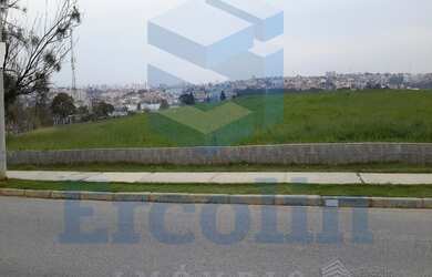 Imagem: O terreno possui 3.295m² de Área Privada e está localizado