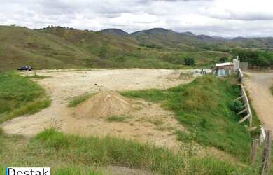 Imagem: O terreno possui 20.000m² de Área e está localizado em Arrozal