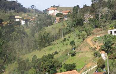 Imagem: O terreno possui 1.968m² de Área e está localizado em Ipiabás